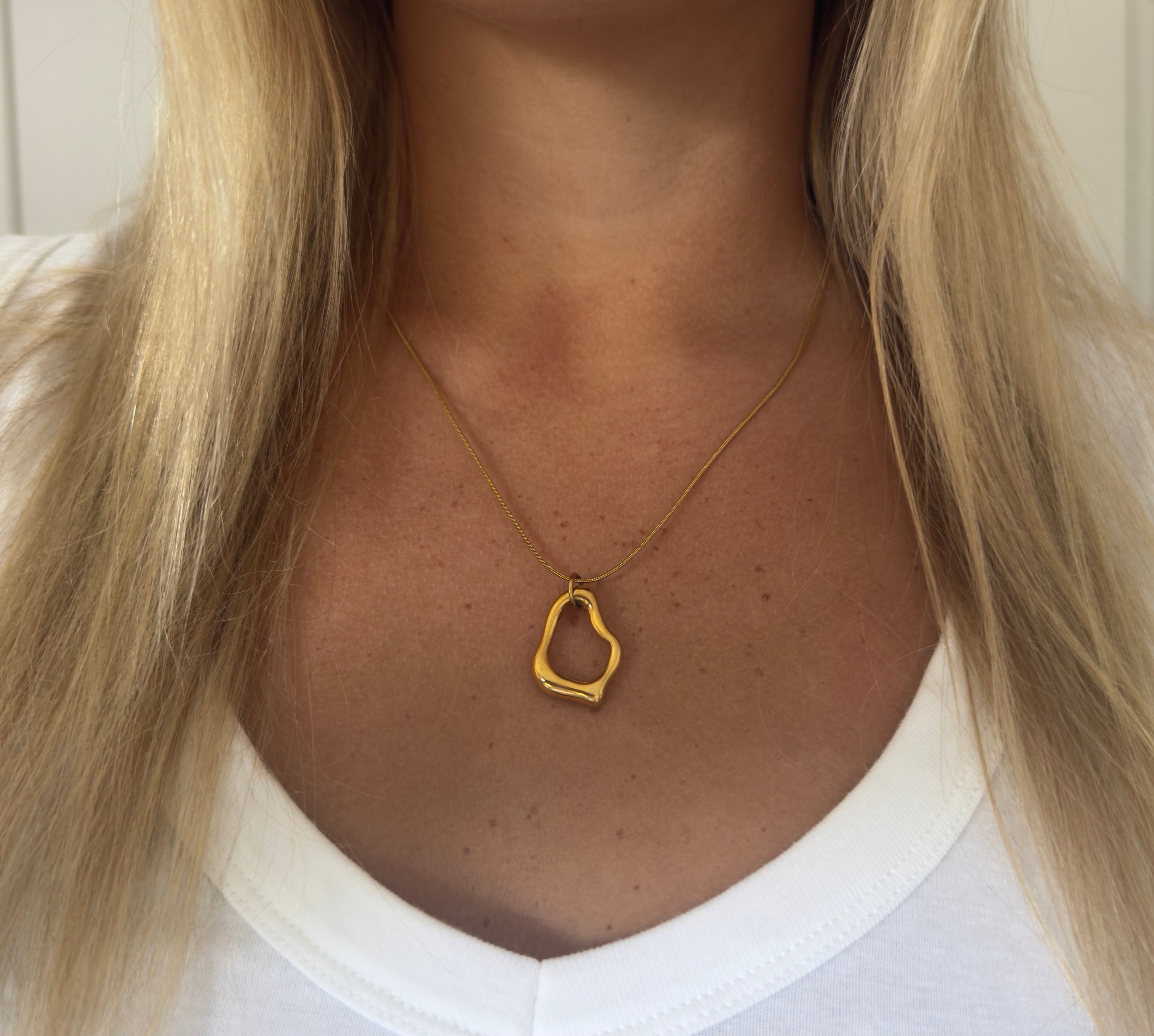 Amelia Necklace