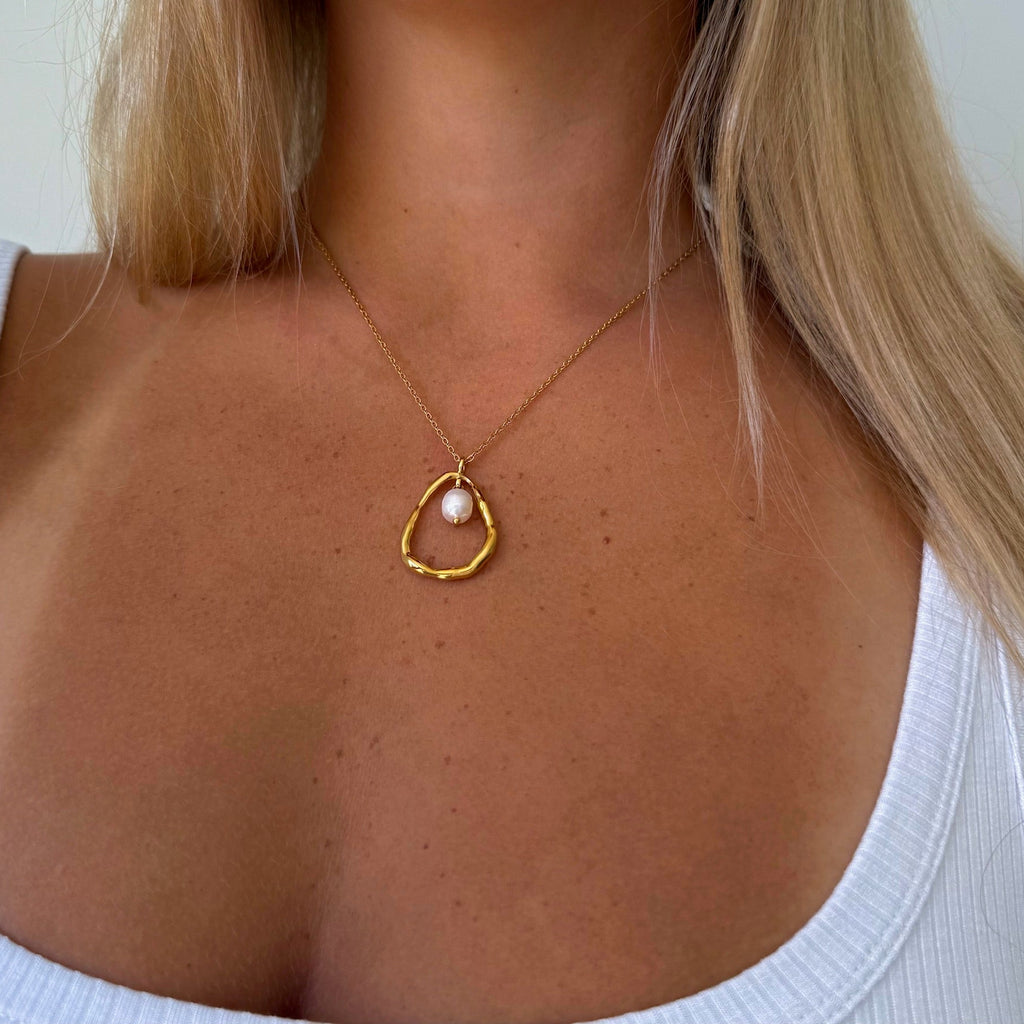 Halo Necklace